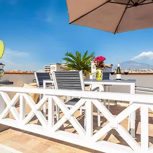 https://apt-la-terrazza-sul-cielo.catania-hotels.net
