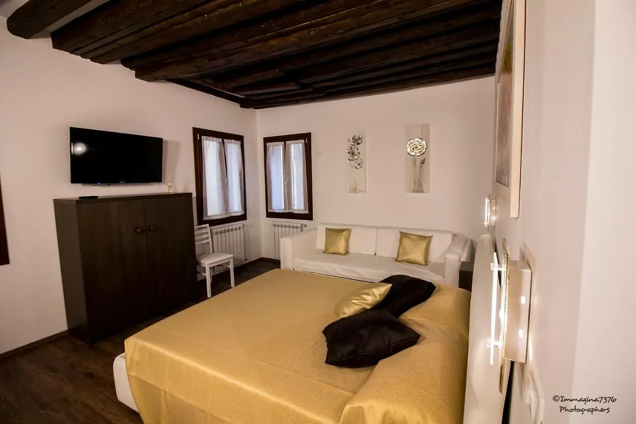 Apartment Golden Suite Venice